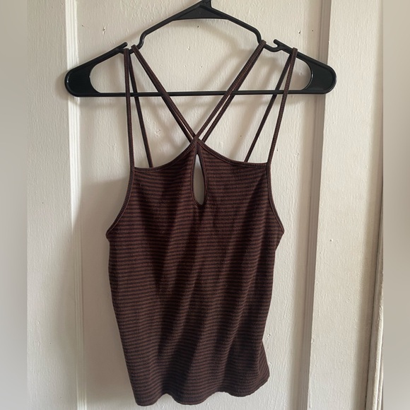2000s keyhole tank top - Picture 1 of 3
